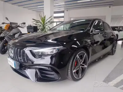 Begagnad Mercedes A45 AMG Premium Plus 421 HK (309 kW) 2023 Svart Sedan