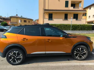 Usata Peugeot 2008 102 CV (75 kW) 2021 SUV