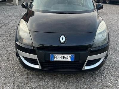 Nero Usata 2011 Renault Scénic III Dynamique Monovolume | 4300 € (Ottimo prezzo)
