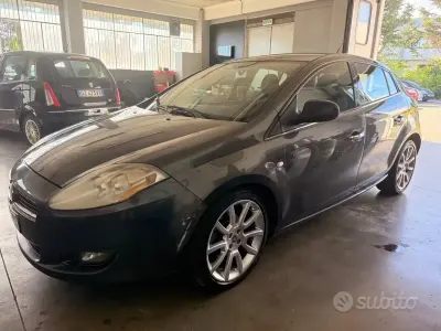 Usata Fiat Bravo Pop 105 CV (77 kW) 2013 Grigio Utilitaria