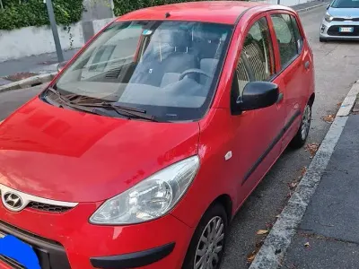 Usata Hyundai i10 66 CV (48 kW) 2009 Rosso Utilitaria