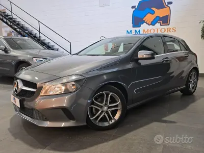 Usata Mercedes A180 Executive 109 CV (80 kW) 2016 Grigio Utilitaria