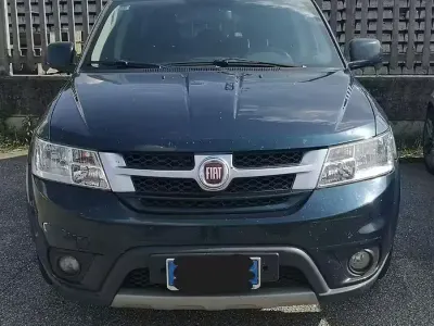 Usata Fiat Freemont Lounge 170 CV (125 kW) 2013 Blu SUV