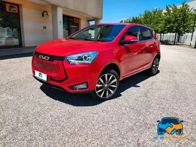 Usata EVO Evo 3 107 CV (78 kW) 2024 Rosso SUV