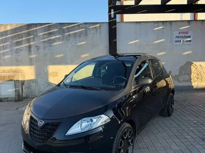 Usata Lancia Ypsilon S 95 CV (69 kW) 2014 Utilitaria