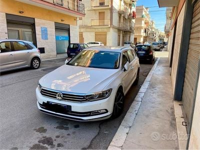 Usata VW Passat Executive 150 CV (110 kW) 2019 Bianco Station wagon