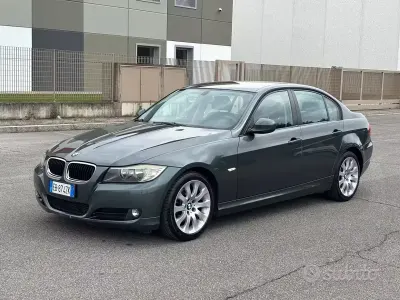 Begagnad BMW 320 177 HK (130 kW) 2008 Grå Sedan