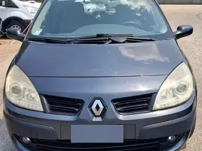 Usata Renault Scénic II 106 CV (77 kW) 2007 Bluazzurro Monovolume