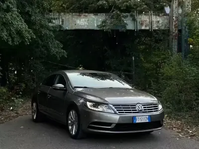Usata VW Passat 140 CV (102 kW) 2013 Marrone Berlina