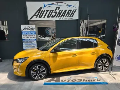 Usata Peugeot 208 GT-line 102 CV (75 kW) 2019 Giallo Utilitaria