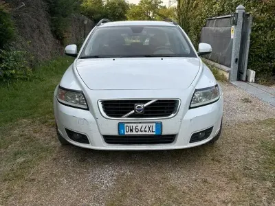 Usata Volvo V50 136 CV (100 kW) 2009 Bianco Station wagon