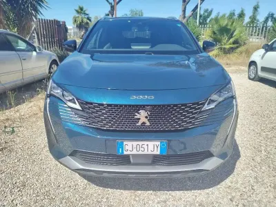 Usata Peugeot 3008 GT 131 CV (96 kW) 2022 Azzurro SUV
