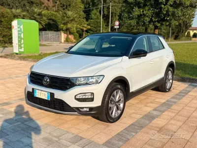 Usata VW T-Roc Business 150 CV (110 kW) 2021 Bianco SUV