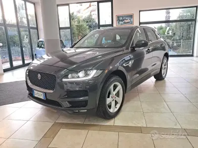 Usata Jaguar F-Pace Prestige 180 CV (132 kW) 2018 Grigio SUV