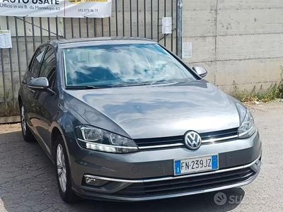 Używany VW Golf VII Highline 116 KM (85 kW) 2018 Szary Sedan/Limuzyna