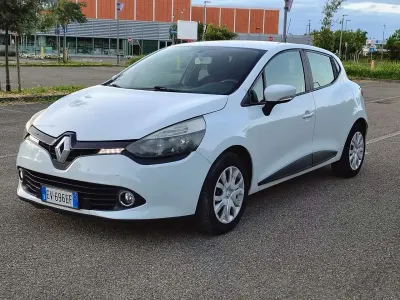 Occasion Renault Clio 73 PK (53 kW) 2014 Wit SUV
