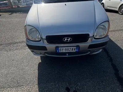 Usata Hyundai Atos GLS 59 CV (43 kW) 2002 Grigio Utilitaria