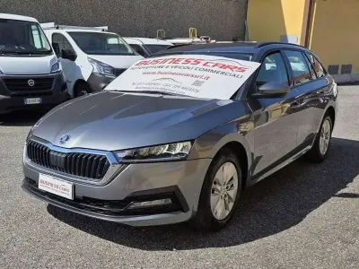 Usata Skoda Octavia 116 CV (85 kW) 2023 Grigio Station wagon