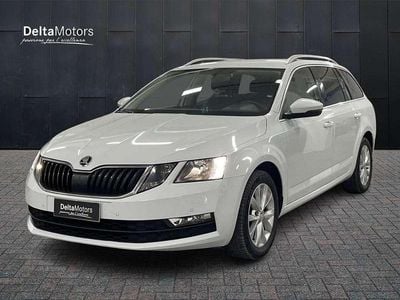 Usata Skoda Octavia G-TEC Executive 131 CV (96 kW) 2020 Bianco Station wagon
