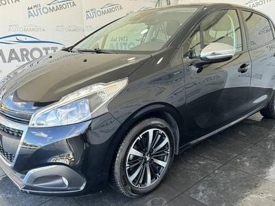 Usata Peugeot 208 Signature Sky 102 CV (75 kW) 2019 Nero Utilitaria
