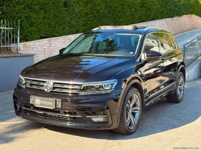 Usata VW Tiguan R-line 150 CV (110 kW) 2020 Nero SUV