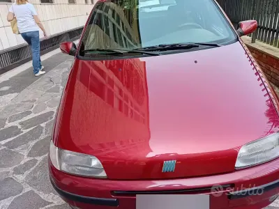 Usata Fiat Punto 73 CV (53 kW) 1998 Rosso Berlina