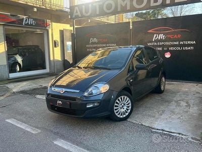 Usata Fiat Grande Punto Dynamic 75 CV (55 kW) 2010 Grigio Utilitaria