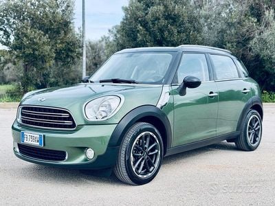 Usata Mini Park Lane Countryman 111 CV (81 kW) 2015 Verde SUV