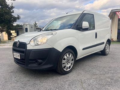 Begagnad Fiat Doblò 120 HK (88 kW) 2013 Vit Minibuss