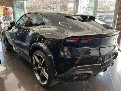 Usata Ferrari Purosangue