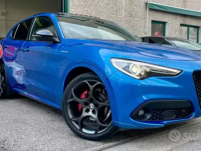 Käytetty Alfa Romeo Stelvio Veloce 209 HP (153 kW) 2022 Sininen Katumaasturi