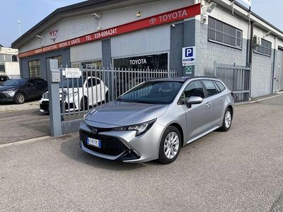 Nuova Toyota Corolla Active 152 CV (111 kW) 2026 Argento Berlina