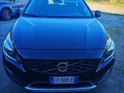 Usata Volvo V60 CC Momentum 150 CV (110 kW) 2018 Station wagon
