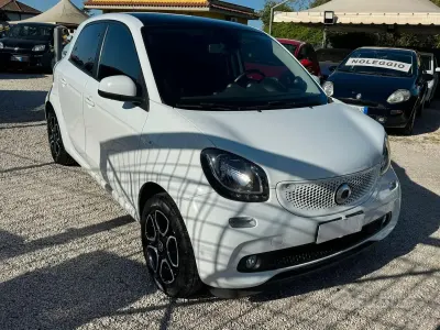 Usata Smart ForFour Prime 71 CV (52 kW) 2019 Bianco Utilitaria