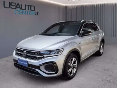 Usata VW T-Roc R-line 150 CV (110 kW) 2023 Pyrit silver metallizzato nero SUV
