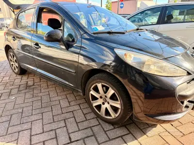 Usata Peugeot 207 90 CV (66 kW) 2006 Nero Berlina