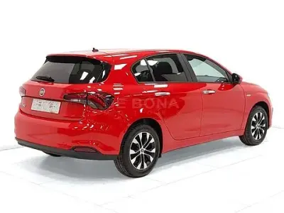Usata Fiat Tipo 101 CV (74 kW) 2023 Rosso Berlina