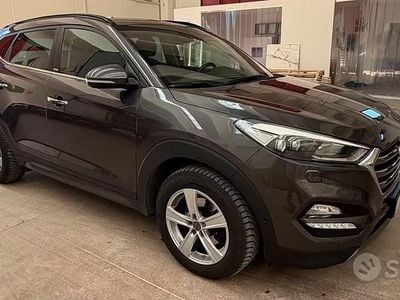 Usata Hyundai Tucson Xpossible 140 CV (102 kW) 2015 Marrone SUV