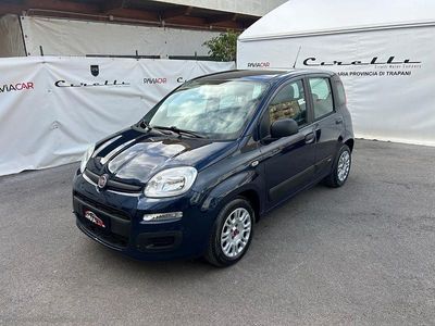 Usata Fiat Panda Lounge 95 CV (69 kW) 2017 Blu Utilitaria