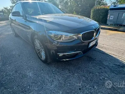 Usata BMW 320 Luxury Line 190 CV (139 kW) 2016 Bluazzurro Berlina