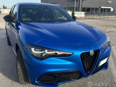 Usata Alfa Romeo Stelvio Veloce 209 CV (153 kW) 2023 Blu SUV