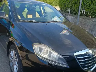 Usata Lancia Delta 120 CV (88 kW) 2011 Nero Utilitaria