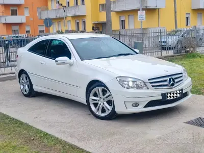 Usata Mercedes CLC220 150 CV (110 kW) 2011 Bianco Utilitaria