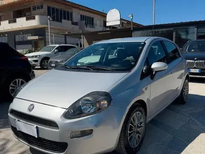 Usata Fiat Punto Easy 95 CV (69 kW) 2012 Grigio Utilitaria