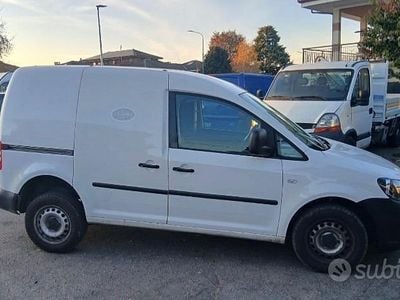 Begagnad VW Caddy 2015 Minibuss