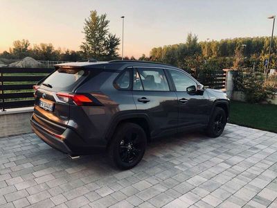 usata Toyota RAV4 Hybrid 