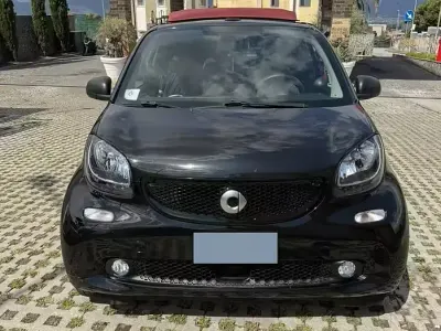 Usata Smart ForTwo Cabrio 90 CV (66 kW) 2018 Nero Cabrio