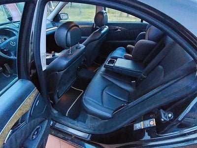 Begagnad Mercedes E320 Avantgarde 224 HK (164 kW) 2006 Svart Sedan