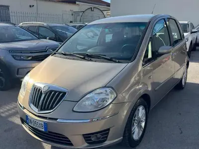 Usata Lancia Musa 69 CV (50 kW) 2008 Grigio Monovolume
