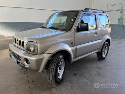 Usata Suzuki Jimny 85 CV (62 kW) 2005 Beige SUV